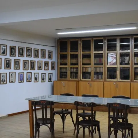 Biblioteca Franklin · Biblioteca Abenhamar Rodrigo
