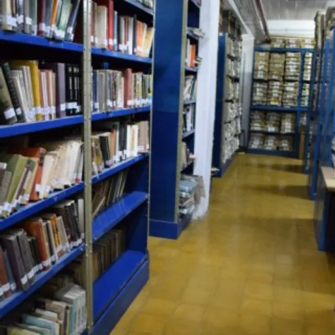 Biblioteca Franklin · Estantería