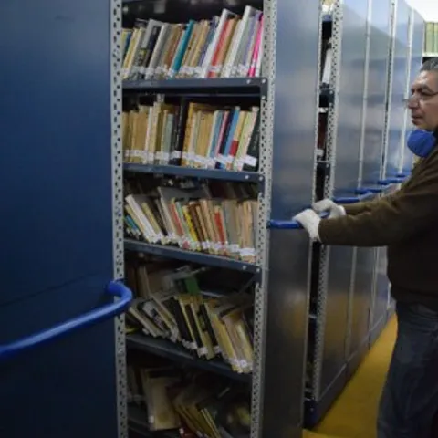 Biblioteca Franklin · Estanterías móviles